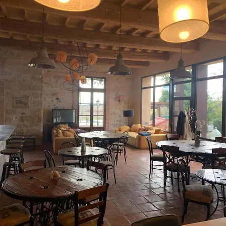 Domaine Les Castans Bed & Breakfast Saint-Thibery