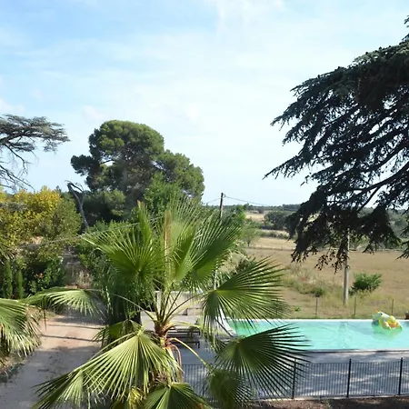 לינה וארוחת בוקר Domaine Les Castans