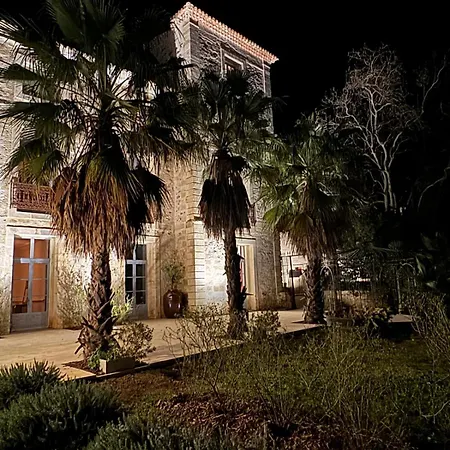 Bed & Breakfast Domaine Les Castans 3*