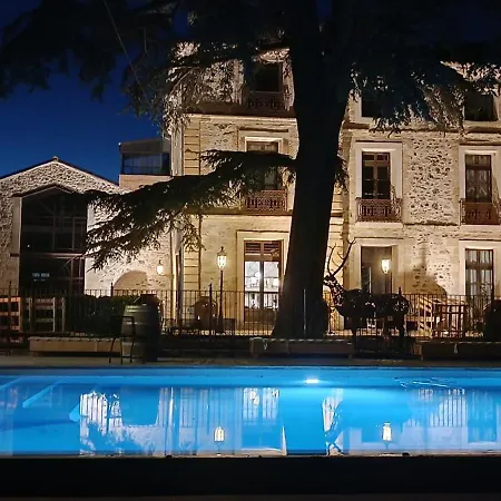 Bed & Breakfast Domaine Les Castans 3*